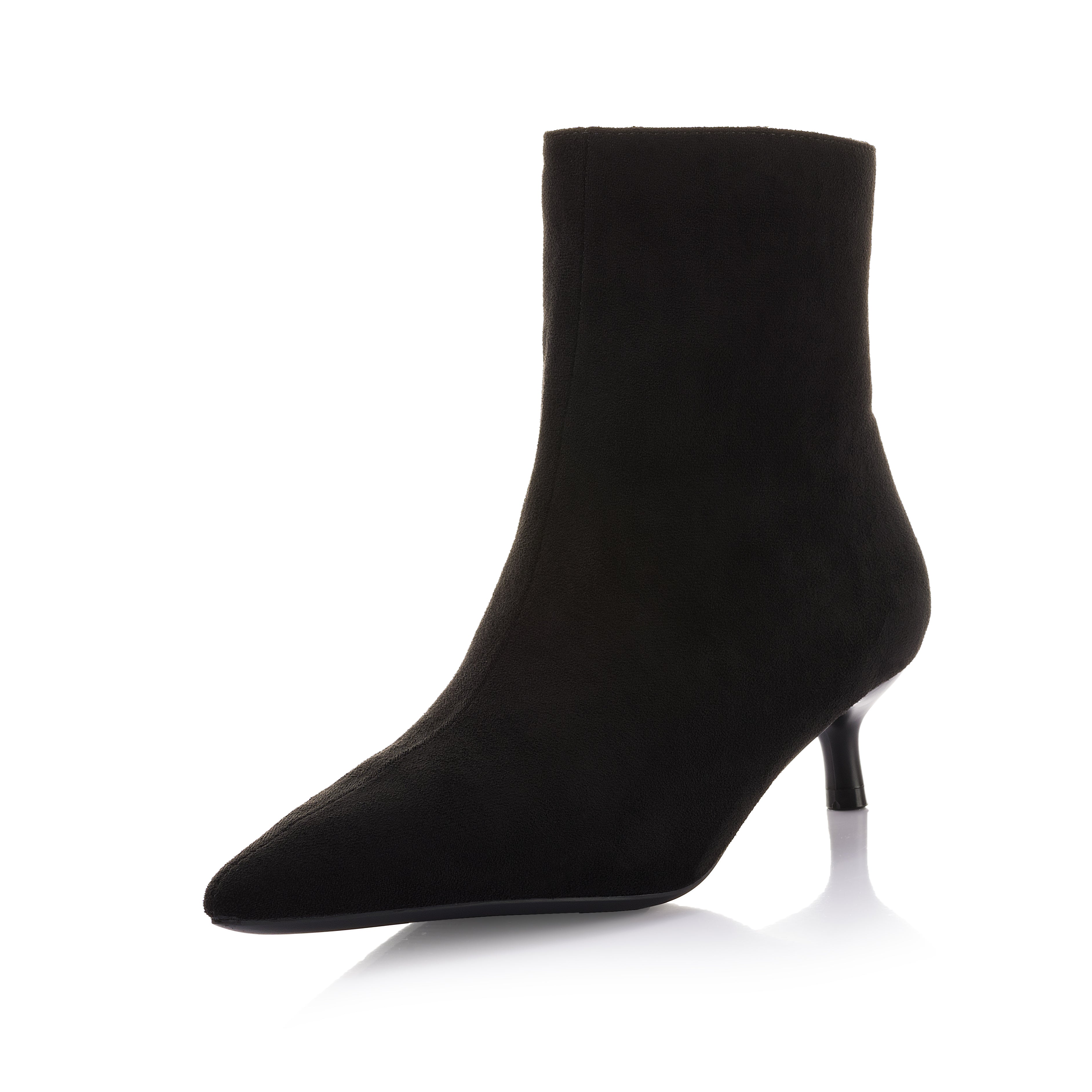 Arrow-Pointed Boot
