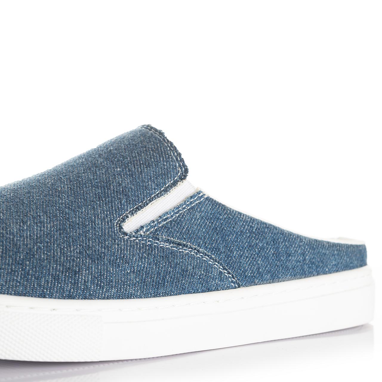 Plain Clogs